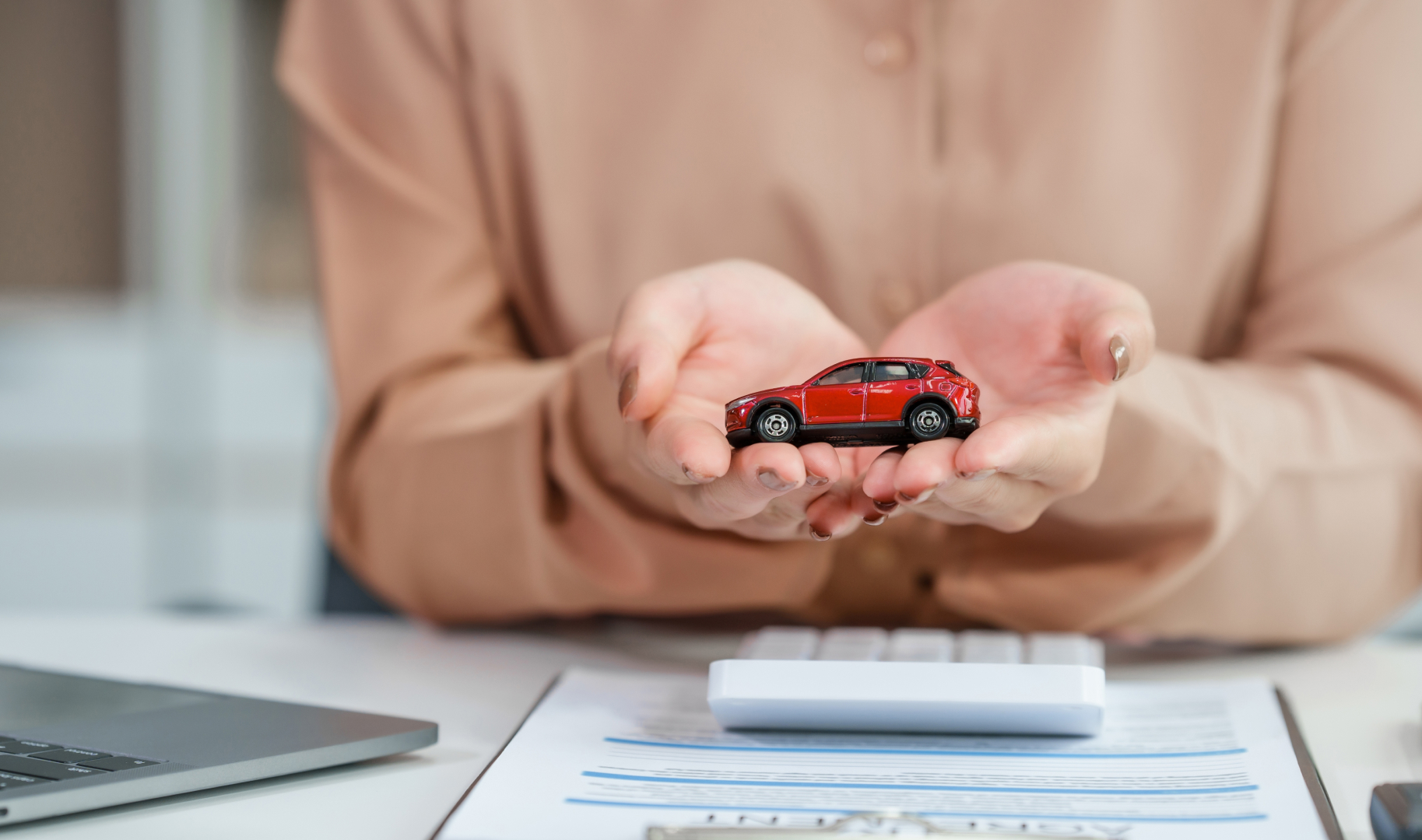 同站/異站租還｜ 以時計費，24小時隨時租還｜LINE GO 租車